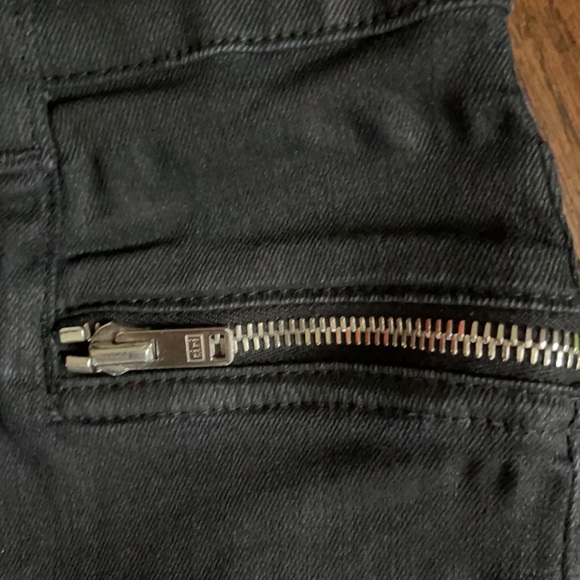 7 for All Mankind Black Coated Stretch Denim Skirt - Picture 5 of 8